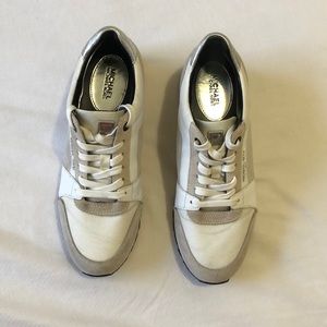 Michael kors!! Size 7 like new